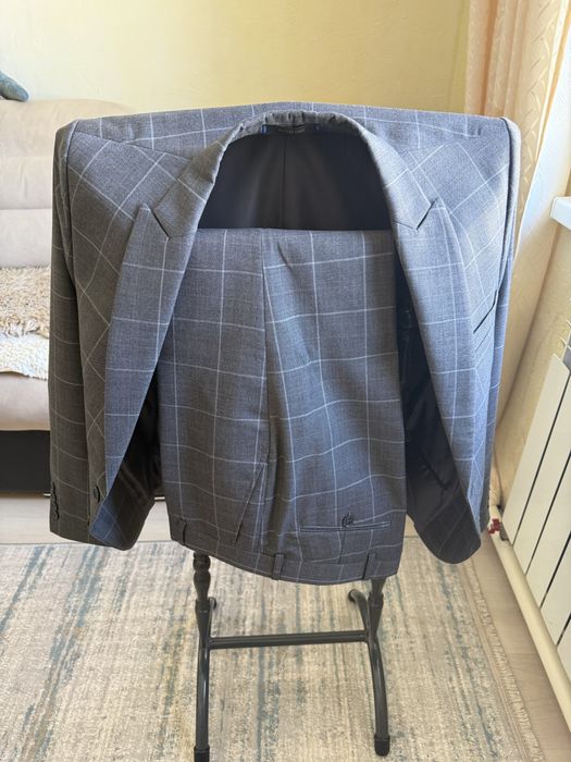 Продам мужс клас. костюм 3-ка