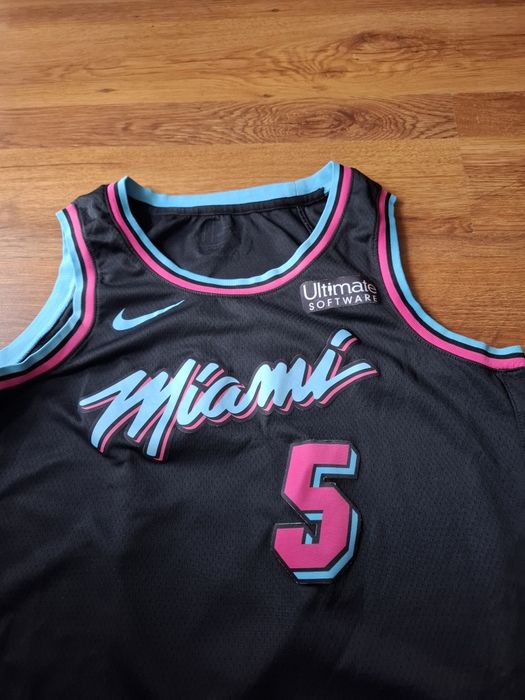 Nike JONES JR. потник M размер.