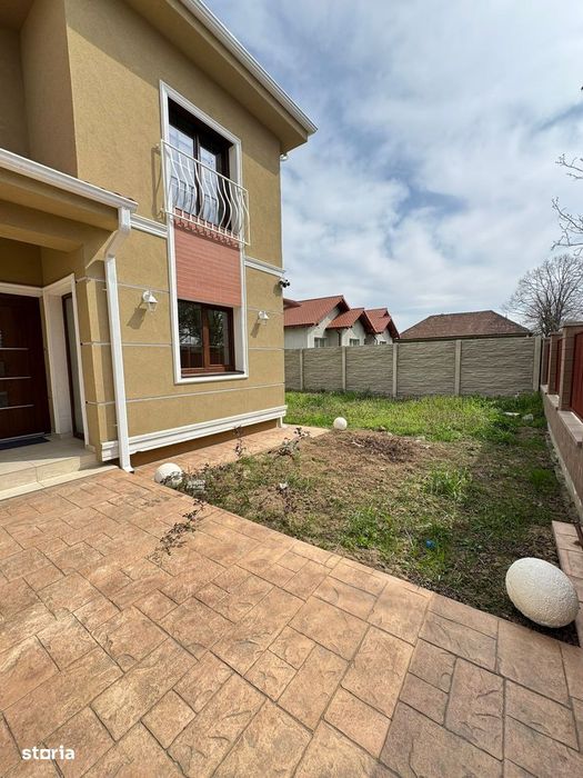Casa cu garaj / panouri solare complet mobilata/utilata 5 camere/3 bai