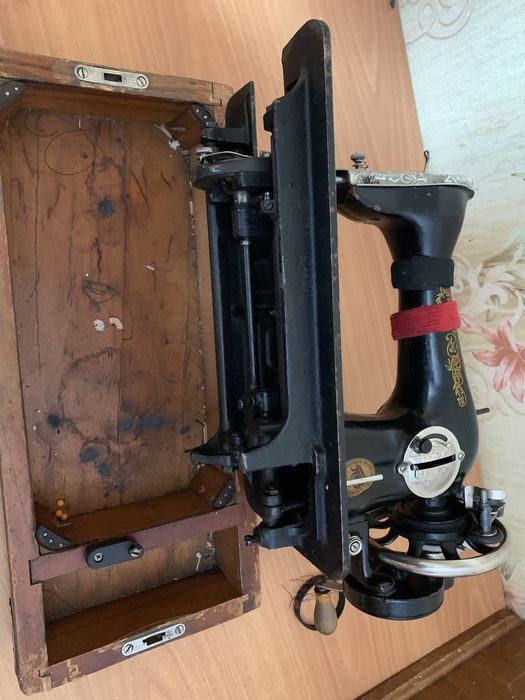 Швейная машина