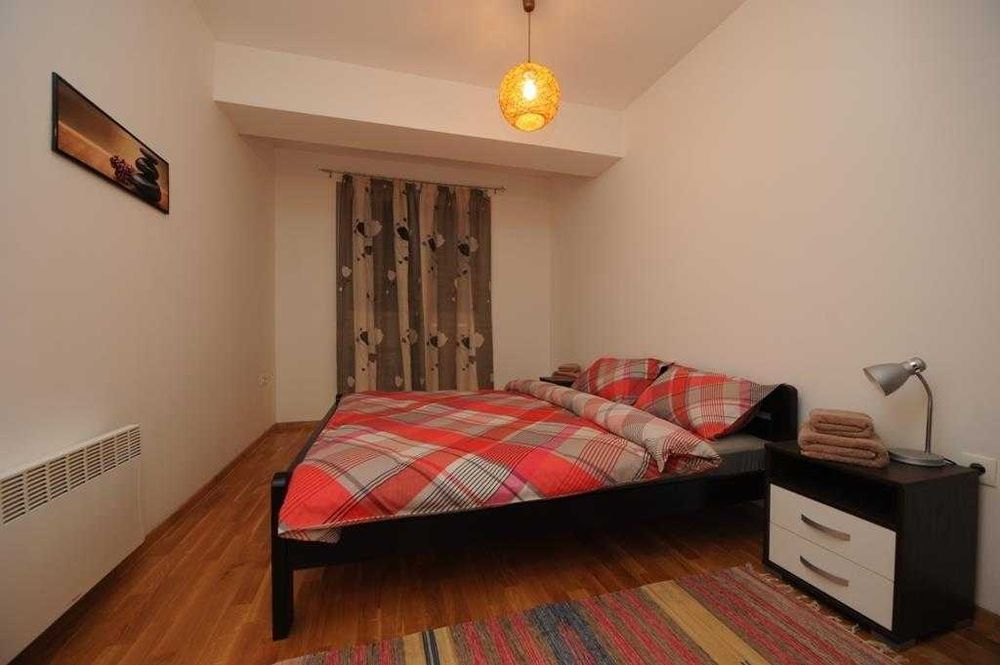 Дава се под наем Двустаен апартамент в Пловдив, Каменица 2 - 57 кв.м за 234.6 € - Снимка #2