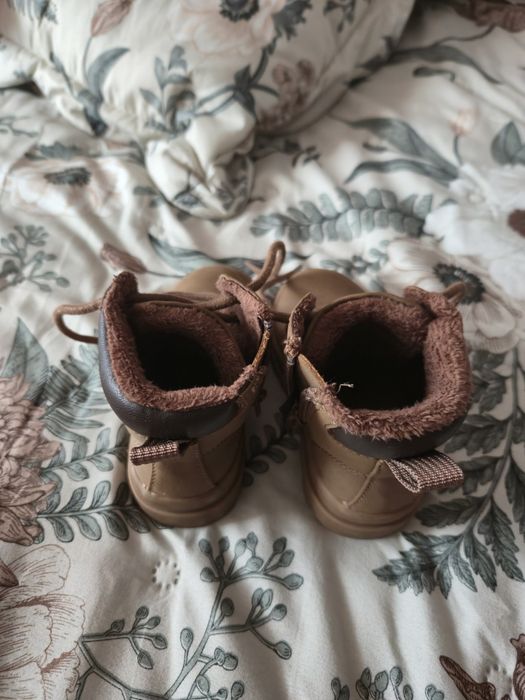 Нови бебешки боти H&M, 20-21 размер.