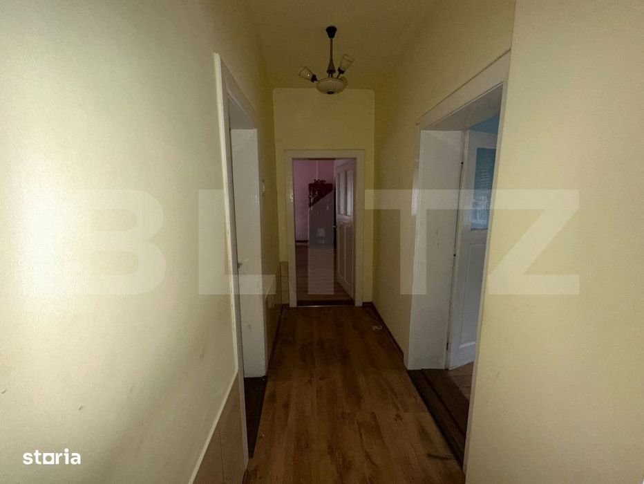 Oportunitate investitionala: Casa cu subsol, parter, etaj si mansarda,