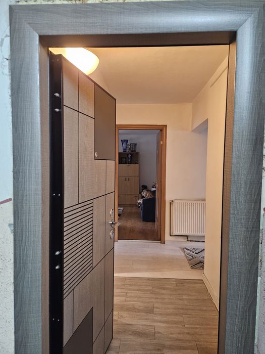 Vand apartament 3 camere