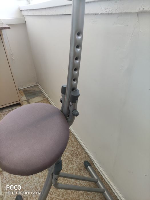 Метален сгъваем стол за гладене