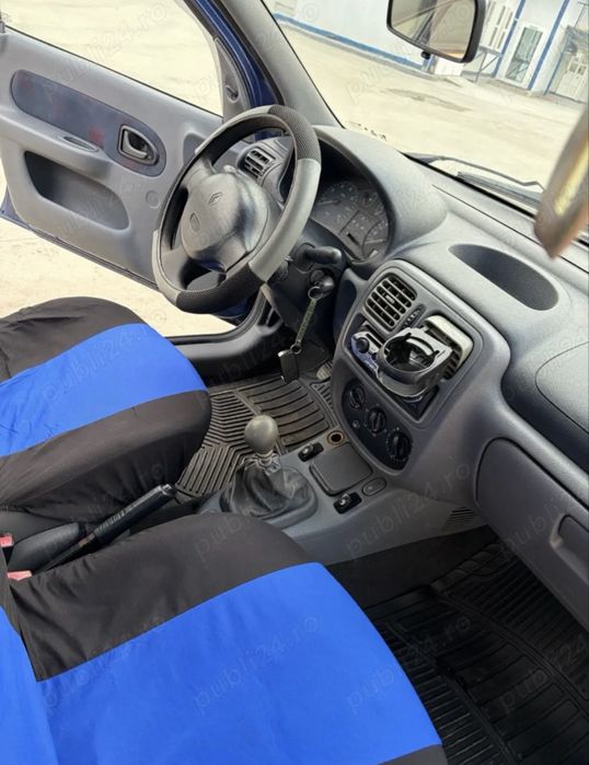 RENAULT Clio 2000 — imagine 3