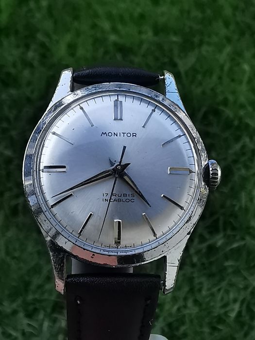 Ceas Monitor -Int. Manuala -33 mm -Funcționează excelent !