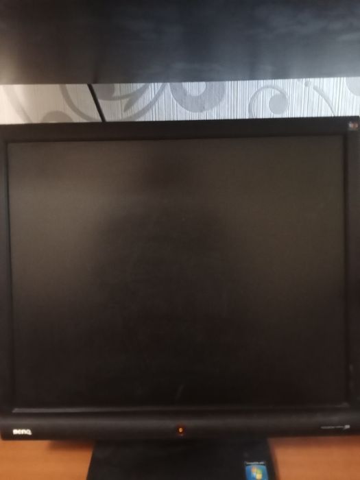 Компьютер б/у вместе со столом