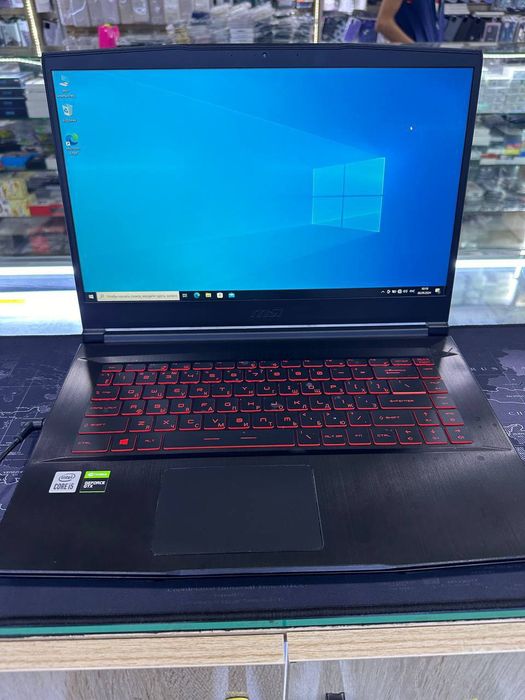 Msi GF63 Black
Intel core i5-10500H
DDR4 8gb
SSD 256 gb 
Nvidia GeForc