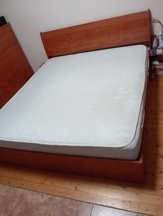 Легло с подматрачна рамка и матрак 160 200