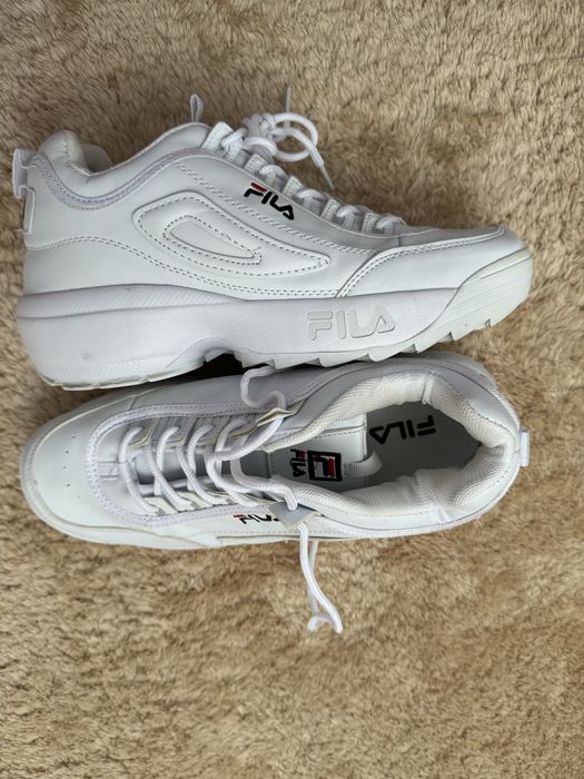 Нови оригинални маратонки fila