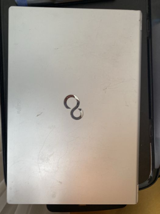 Продам fujitsu lifebook U772