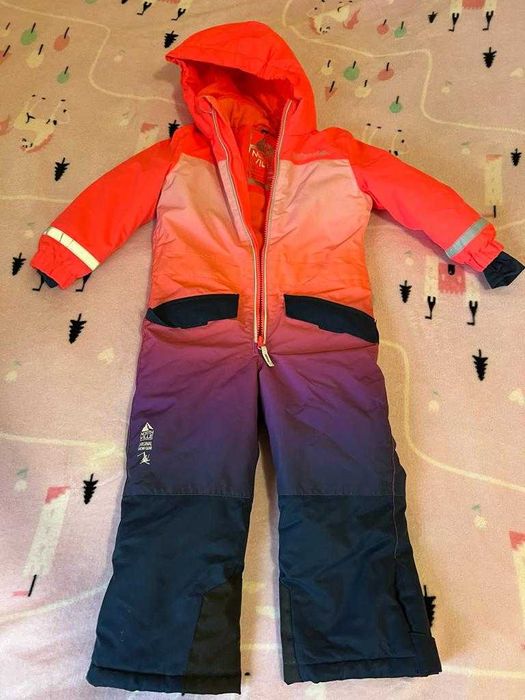 Costum de schi cu gluga