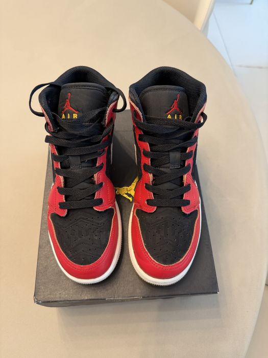 AIR JORDAN 1 mid black/fire red
