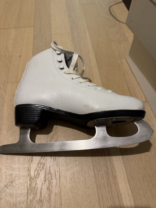 Patine marca Signa marimea 36/37