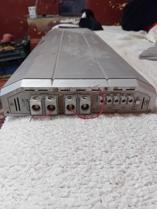 Statie auto HIFONICS