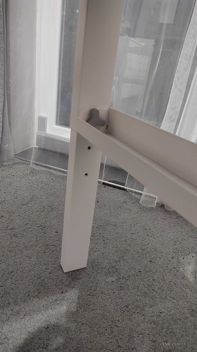 IKEA - birou cu inaltime reglabila pt copii