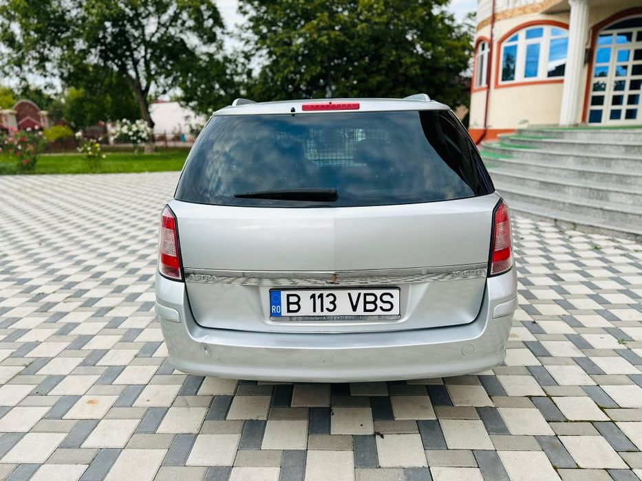 Vând Opel astra h an 2009 automat motor 1.9 cdti