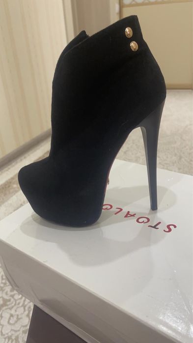 Женская обувь