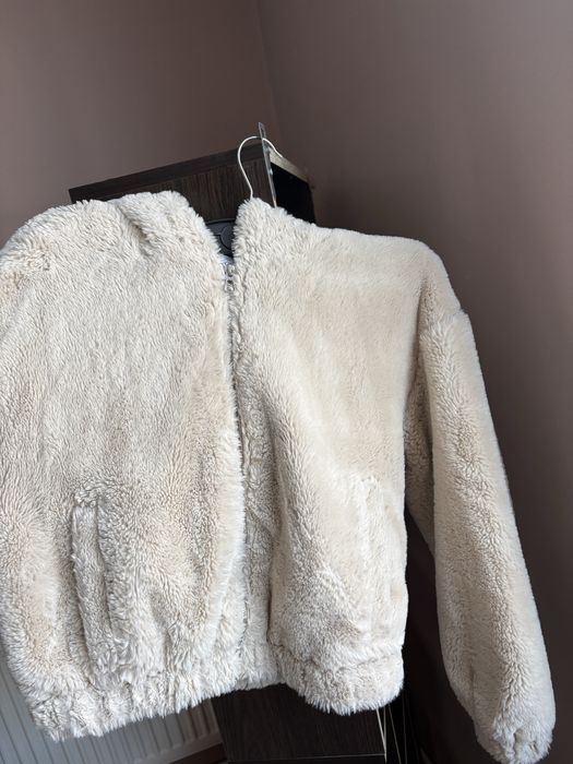 Пухено яке с качулка