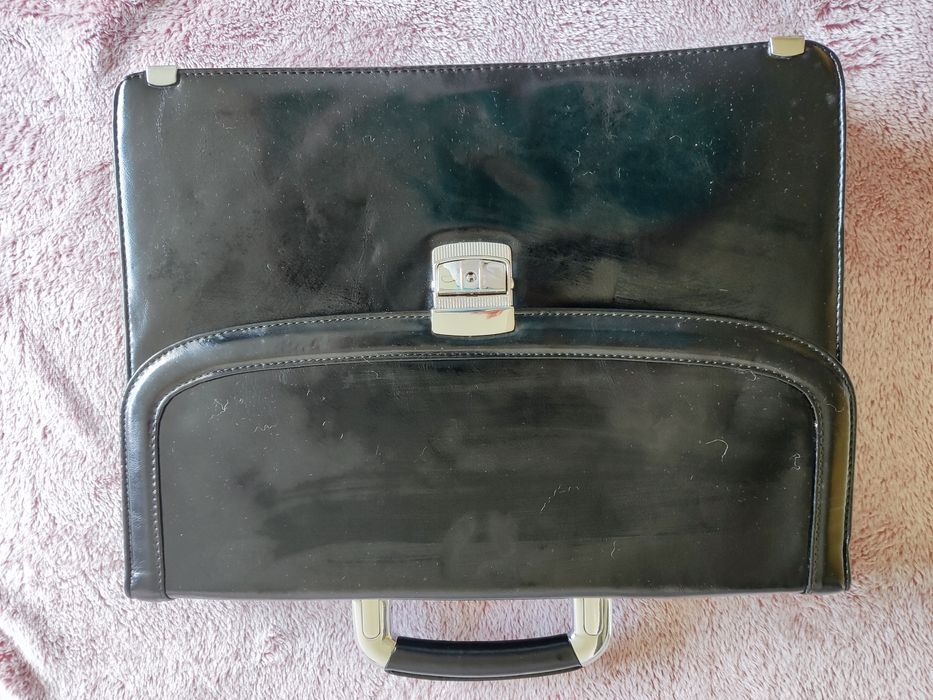 Мъжка Кожена черна чанта за документи