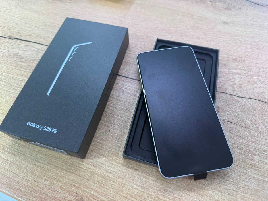 Samsung Galaxy S25 FE 5G 128GB Dual SIM Black Nou Garantie 24 luni