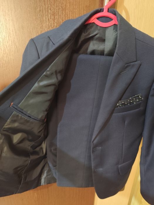 Школьный костюм и туфли