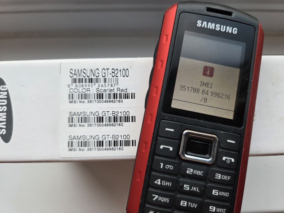Samsung B2100 la cutie