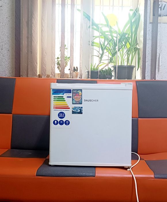 Продам мини холодильник в идеальном состоянии