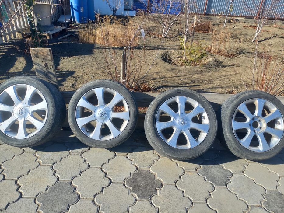 Продам диски с покрышки в комплекте.