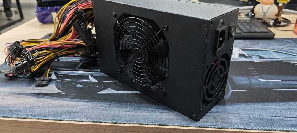 Sotiladi: Professional va o'ta kuchli blok pitaniyalar! (1600W va 1800