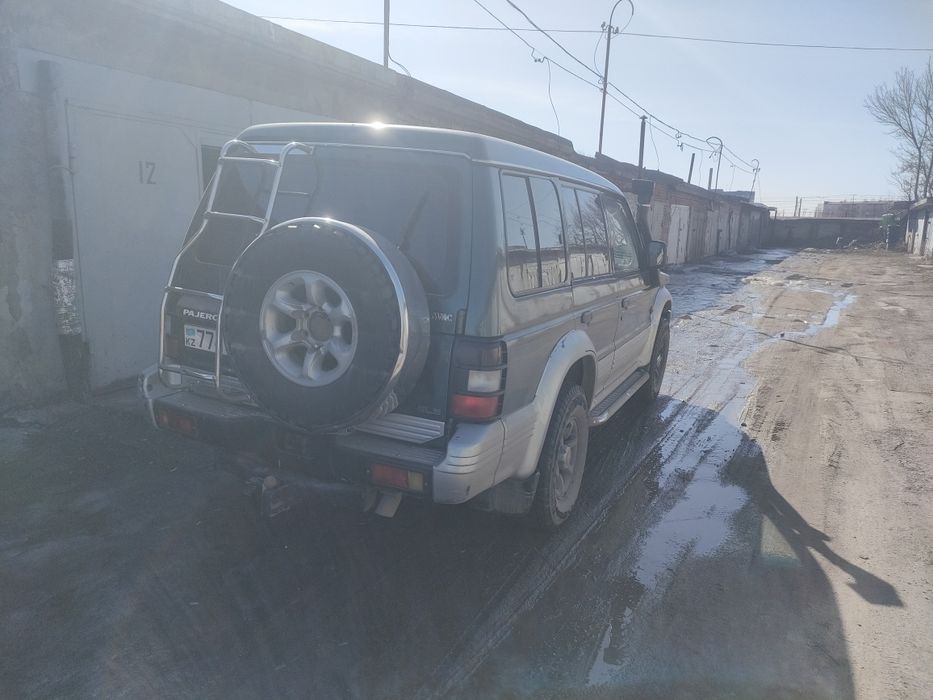 Продам Митсубиси Паджеро.