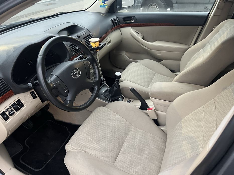 Toyota avensis 2,2tdi