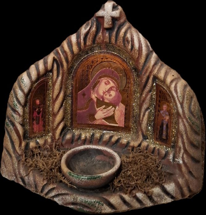 Керамичен параклис на Света Богородица и светци