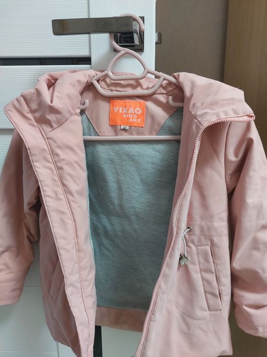 Продам детскую куртку