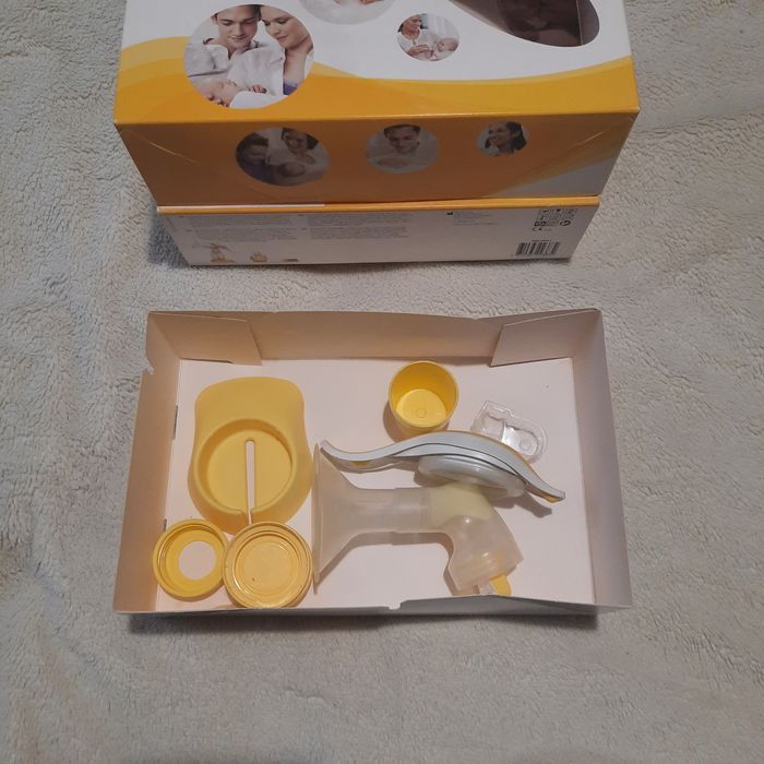 Молокоотсос ручной Medela Harmony