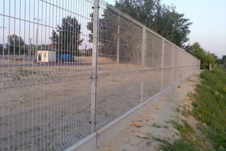 Executam garduri diferite modele