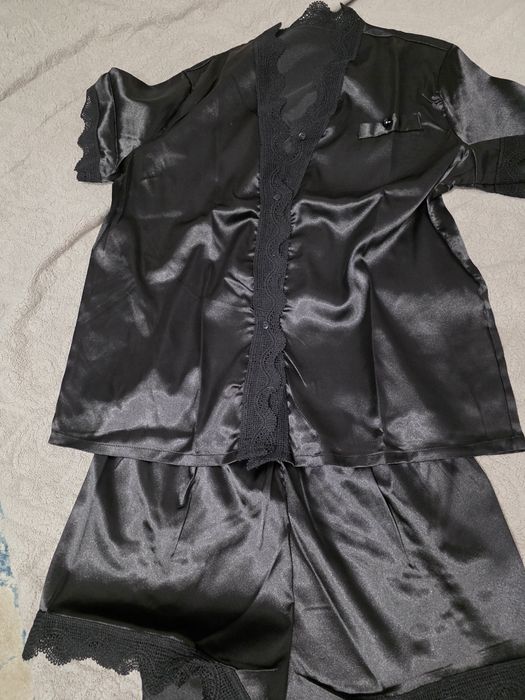 Pijama satinata neagra marime M