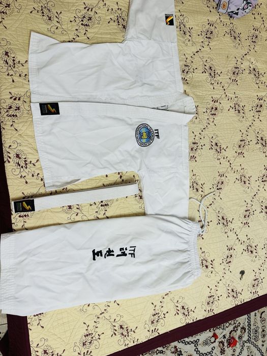 Продам кимоно для таэквандо