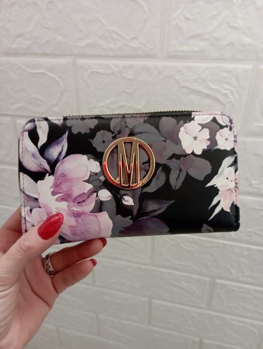 Дамски портмонета