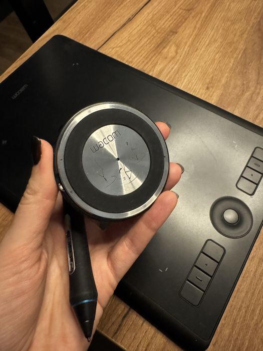 Графический планшет Wacom Intuos Pro