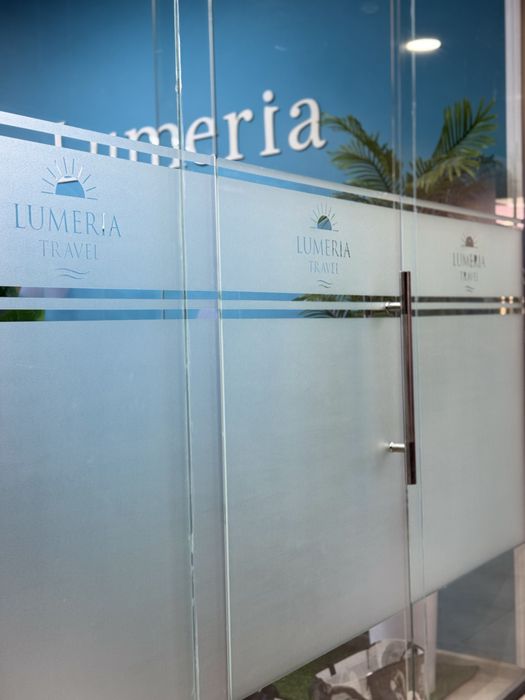 Туманка, орокал, рекламная оклейка/наклейка на окна