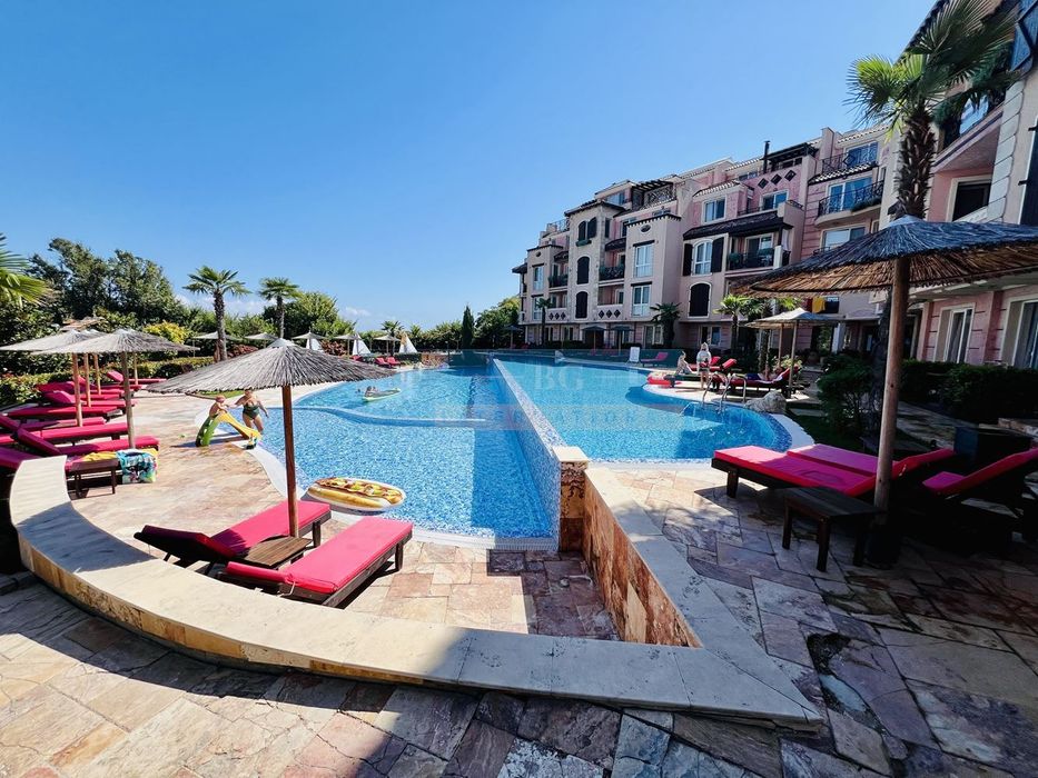 Продава се Едностаен апартамент в Созопол - 41 кв.м за 1622 €/кв.м - Снимка #2