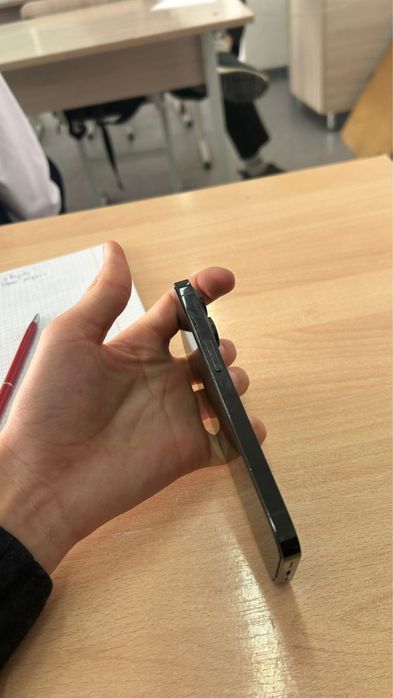 Iphone 14 pro в харошем состаяний