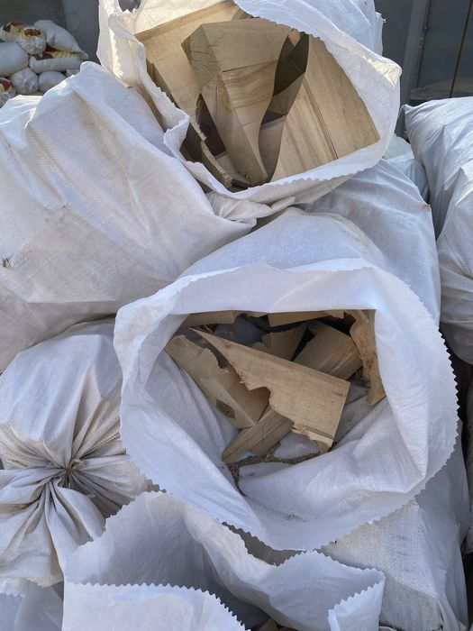 Дрова в мешках сухие