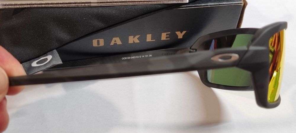 Чисто нови слънчеви очила OAKLEY CABLES