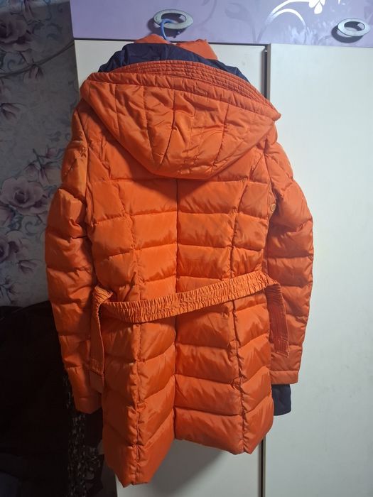 Продам женские куртки