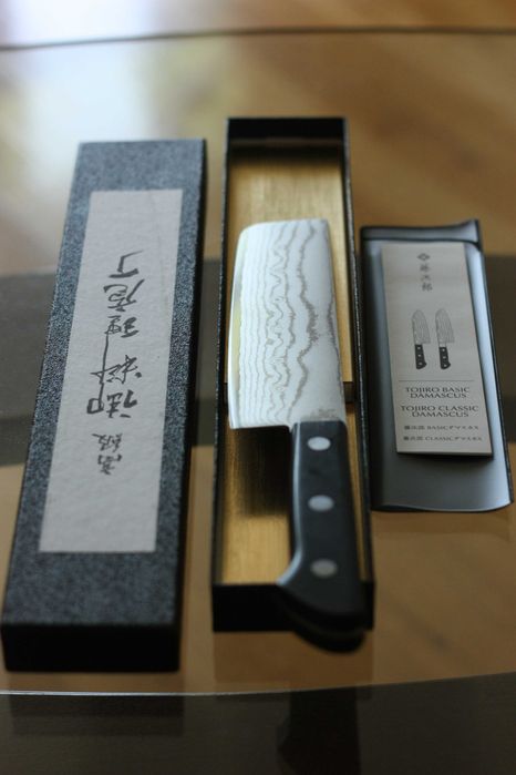 Японски кухненски нож Tojiro от дамаска стомана VG-10 (ръждоустойчива)