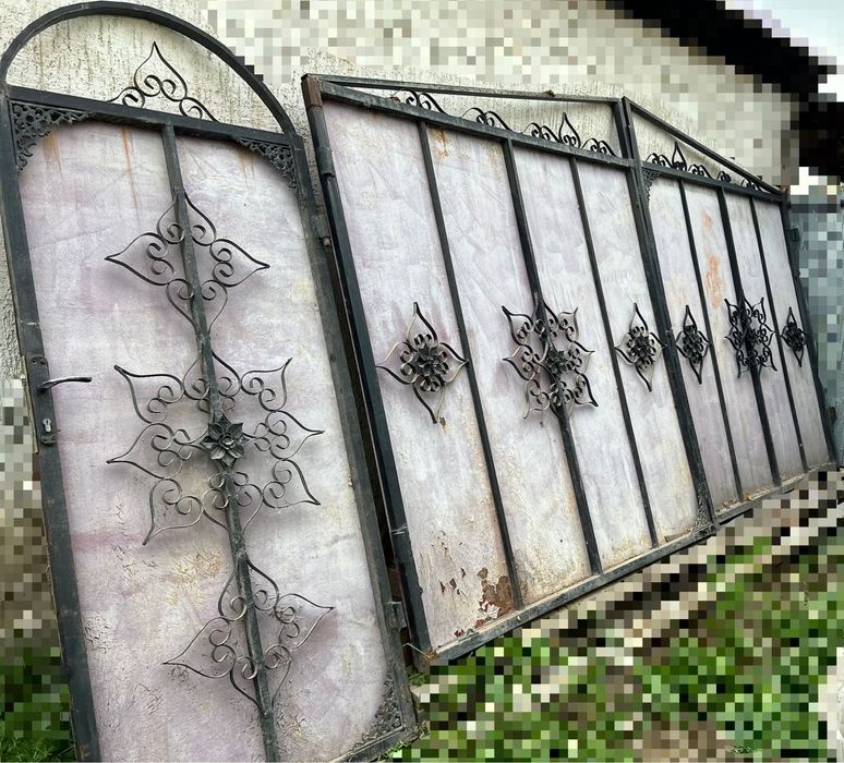 Қақпа( ворота) және қоршау 25 м темір стойкасымен 380 мың