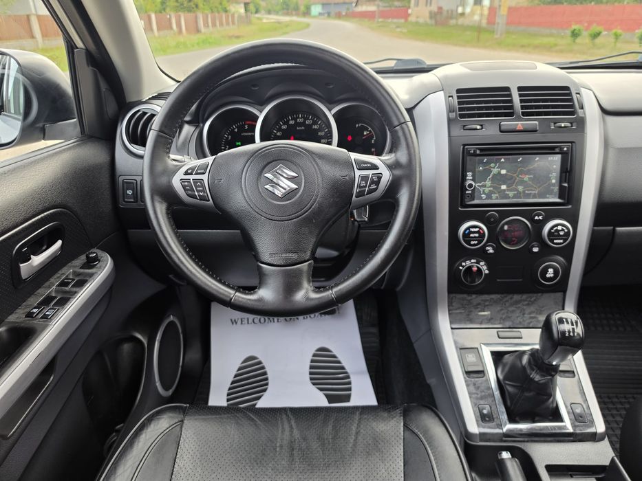 Suzuki Grand Vitara   2013     Model   LIMITED EDITION   1.9 DDiS 129 Cp Euro 5  4 X 4   Navigatie